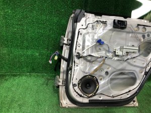 Puerta trasera derecha SUBARU FORESTER OEM 61401FC003 SF5 1998 silver 792