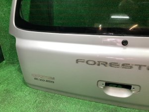 Portón trasero SUBARU FORESTER OEM 61701FC000 SF5 1998 silver 792