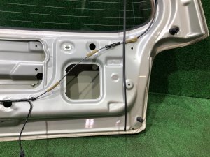 Portón trasero SUBARU FORESTER OEM 61701FC000 SF5 1998 silver 792