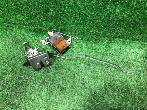 กลอนล็อกฝาท้าย 60311FC000 SUBARU FORESTER