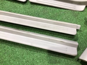 スカッフプレート SUBARU FORESTER OEM 94065FA100, 94065FA110, 94065FC020ND, 94065FC030ND SF5 1998 silver 792