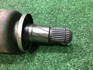 后传动轴 правый SUBARU FORESTER OEM 28021FC000 SF5 1998 EJ202 MT