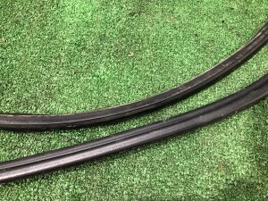 トランクウェザーストリップ SUBARU FORESTER OEM 62714FC000 SF5 1998 silver 792