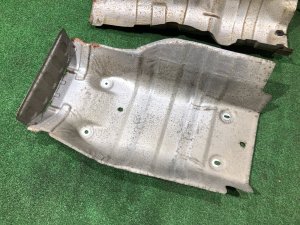 แผ่นกันความร้อนท่อไอเสีย SUBARU FORESTER OEM 59020FC000, 59024FC010 SF5 1998 EJ202 MT