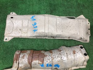 แผ่นกันความร้อนท่อไอเสีย SUBARU FORESTER OEM 59020FC000, 59024FC010 SF5 1998 EJ202 MT