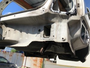 Sección trasera de la carrocería REAR CUT SUBARU FORESTER OEM 51402FC042, 51402FC052 1999 White 51E