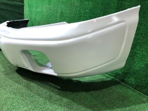 フロントバンパー SUBARU FORESTER OEM 57717FC130WG, 57720FC130 SF9, SF5 1998 White 51E