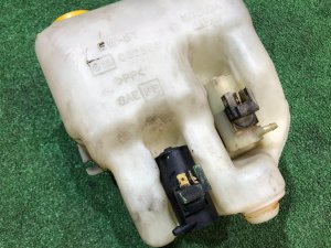 玻璃水壶 SUBARU FORESTER OEM 86610FC000 SF9, SF5 1998 EJ254 AT