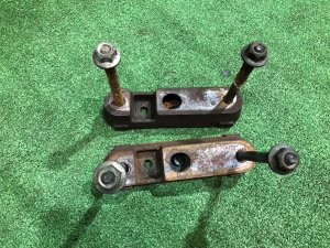 前托梁螺栓 проставки SUBARU FORESTER OEM 20540AC000 SF9, SF5 1998