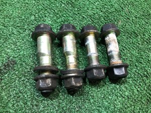 Parafusos de camber dianteiros 20540AA090, 20540AA100 SUBARU FORESTER