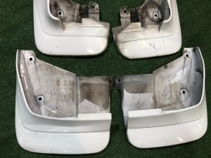Faldillas SUBARU FORESTER OEM 12345678 SF9, SF5 1998 White 51E