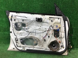 Porta dianteira esquerda SUBARU FORESTER OEM 61101FC012 SF9, SF5 1998 White 51E