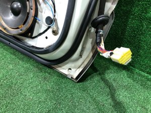 Porta dianteira esquerda SUBARU FORESTER OEM 61101FC012 SF9, SF5 1998 White 51E