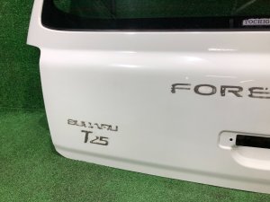 尾门 SUBARU FORESTER OEM 61701FC000 SF9, SF5 1998 White 51E