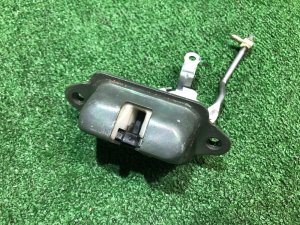 กลอนล็อกฝาท้าย 60311FC000 SUBARU FORESTER