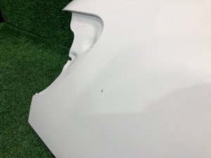 Guarda-lamas dianteiro esquerdo SUBARU FORESTER OEM 57120FC010 SF9, SF5 1998 White 51E
