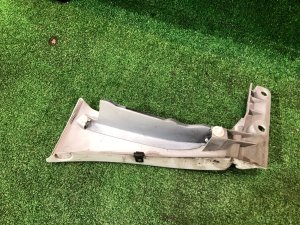 Guarda-lamas dianteiro direito SUBARU FORESTER OEM 57120FC000 SF9, SF5 1998 White 51E