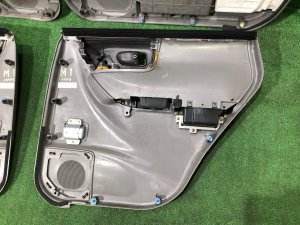 Painéis de porta SUBARU FORESTER OEM 94050FC180GA, 94050FC190GA, 94056FC160GA, 94056FC170GA SF9, SF5 1998 White 51E