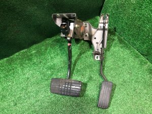 แป้นเหยียบ 36013AA001, 36011AA001, 83370AA001 SUBARU FORESTER