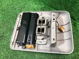 Plafón delantero SUBARU FORESTER OEM 84621FC000NE SF9, SF5 1998 EJ254 AT