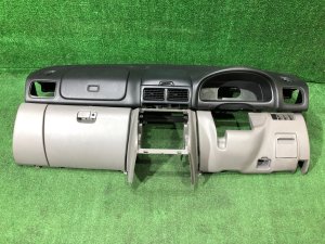 ダッシュボード 66040FC000OE SUBARU FORESTER