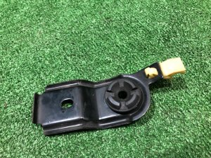 ボンネットステーホルダー 2 части SUBARU FORESTER OEM 57255AA000, 57255FA020 SF9 1999 White 51E