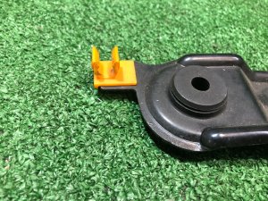 ボンネットステーホルダー 2 части SUBARU FORESTER OEM 57255AA000, 57255FA020 SF9 1999 White 51E