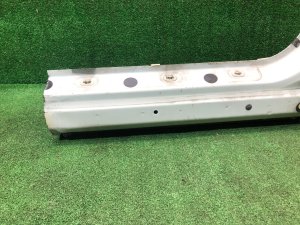 右门槛梁 SUBARU FORESTER OEM 51402FC061 SF9 1999 White 51E
