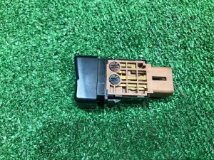Interruptor del control de crucero SUBARU FORESTER OEM 83001FA000 SF9 1999 EJ254 AT