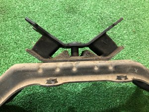 Gearbox crossmember SUBARU LEGACY OEM 41022AG100, 41011AG020 BP5 2004 EJ20X AT