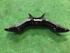 Travesaño de la caja de cambios 41022AG100, 41011AG020 SUBARU LEGACY