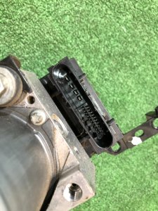 Módulo ABS SUBARU LEGACY OEM 27594AG000 BP5 2004 EJ20X AT