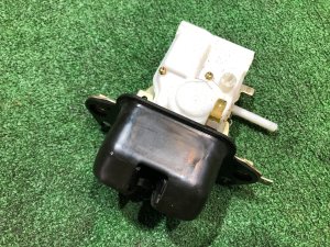Замок пятой двери SUBARU LEGACY OEM 63032AG000 BP5 2004 BLACK 32J