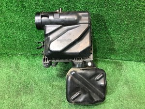 Caja del filtro de aire 46052AG010, 46052AG050 SUBARU LEGACY