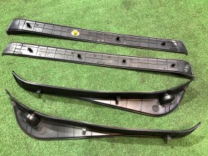 Frisos das embaladeiras SUBARU LEGACY OEM 94060AG070, 94060AG080, 94061AG080, 94061AG090 BP5 2004 BLACK 32J