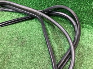 Burletes de las puertas черные SUBARU LEGACY OEM 63571AG000JC, 63571AG010JC, 63572AG010JC, 63572AG000JC BP5 2004 BLACK 32J