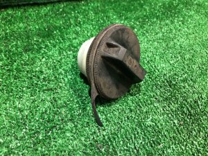 Tapón del depósito de combustible SUBARU LEGACY OEM 42031SA020 BP5 2004 BLACK 32J