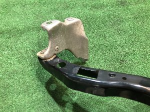 Left headlight bracket SUBARU LEGACY OEM 57707AG070 BP5 2004 BLACK 32J
