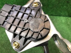 Pedal del acelerador SUBARU LEGACY OEM 36010AG000 BP5 2004 BLACK 32J