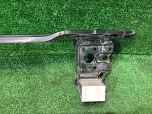 フロントバンパーレインフォースメント SUBARU FORESTER OEM 57712SA190, 57705SA031 SG5 2004