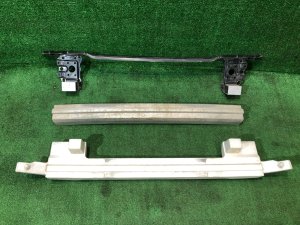 フロントバンパーレインフォースメント SUBARU FORESTER OEM 57712SA190, 57705SA031 SG5 2004