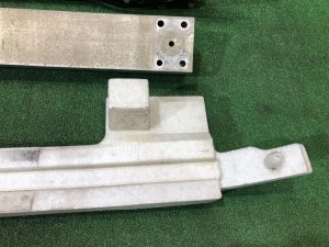 フロントバンパーレインフォースメント SUBARU FORESTER OEM 57712SA190, 57705SA031 SG5 2004
