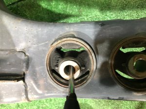 คานหลัง SUBARU LEGACY OEM 20152AJ001, 20152AJ002 BR9 BRG BRM 2011 EJ255