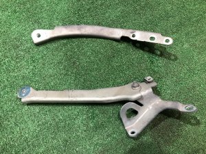 インタークーラーブラケット 21885AA370, 21885AA360 SUBARU LEGACY