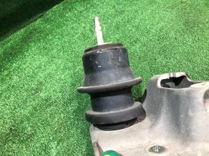 发动机支座 SUBARU LEGACY OEM 41022AJ111, 41022AJ030 BR9 BRG BRM 2011 EJ255