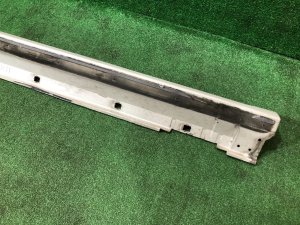 Right sill SUBARU LEGACY OEM 96051AJ020WU BR9 BRG BRM 2011 White Pearl 37J