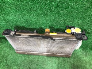 Радиатор двигателя SUBARU LEGACY OEM 45119AJ030 BR9 BRG BRM 2011 EJ255