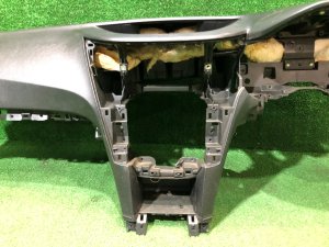 仪表台 SUBARU LEGACY OEM 66050AJ000 BR9 BRG BRM 2011 White Pearl 37J