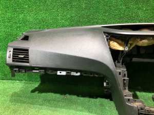 仪表台 SUBARU LEGACY OEM 66050AJ000 BR9 BRG BRM 2011 White Pearl 37J