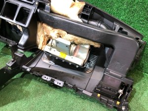 仪表台 SUBARU LEGACY OEM 66050AJ000 BR9 BRG BRM 2011 White Pearl 37J